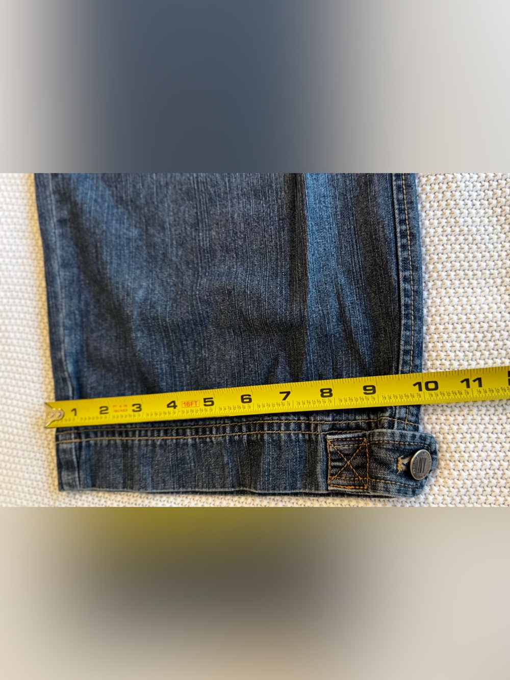 New York & Company Blue Cropped Wide-Leg Cargo Jeans - Picture 10 of 11